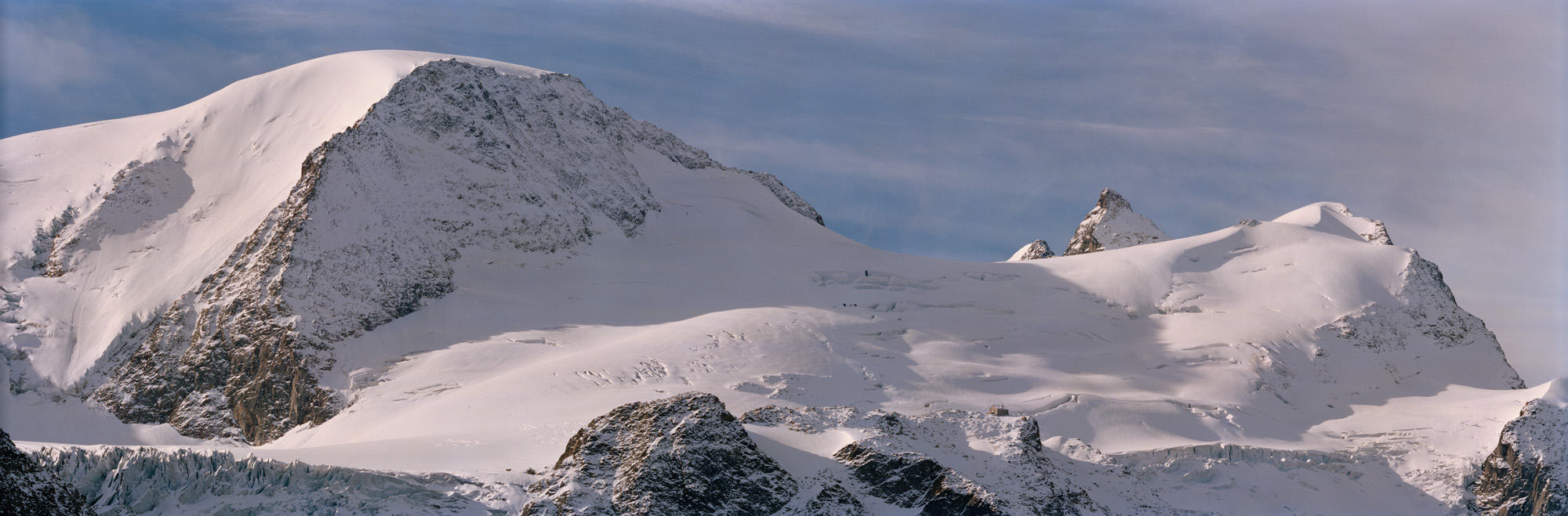 Passi alpini, Alpi, Svizzera, Italia, Austria, Germania, natura, paesaggi, passi, strade, pietre, montagne, prati, verde, erba, aria di montagna, blu, cielo, Gwächtenhorn, neve, ghiaccio, inverno