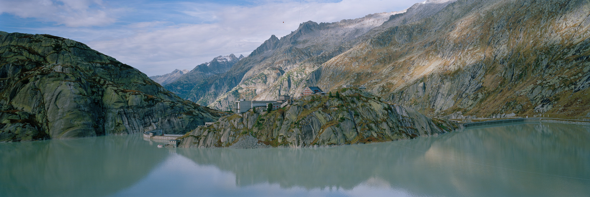 Passi alpini, Alpi, Svizzera, Italia, Austria, Germania, natura, paesaggi, passi, strade, pietre, montagne, prati, verde, erba, aria di montagna, blu, cielo, Grimsel, Grimselstausee, Grimselpass