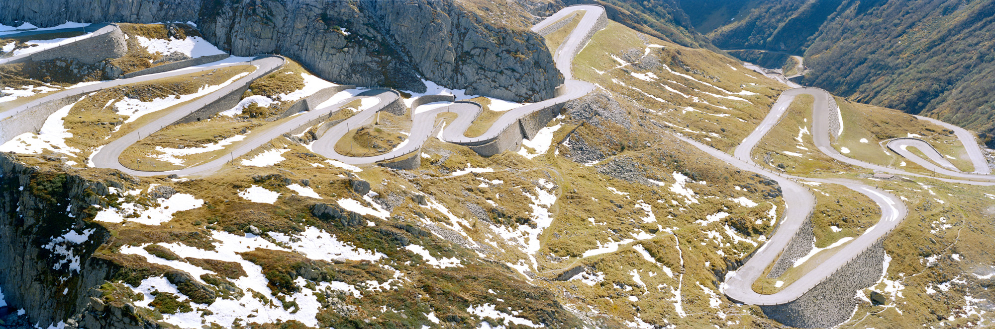 Alpenpässe, Alpen, Schweiz, Italien, Österreich, Deutschland, Natur, Landschaften, Pässe, Straßen, Steine, Berge, Wiesen, Grün, Gras, Bergluft, Blau, Himmel, Gotthardpass, St Gotthard,