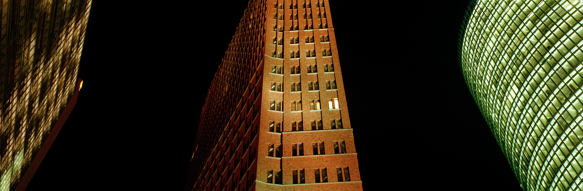 Photographie grand format, Photographie grand format, Photographie grand format, photographier, photographier, la photographie, 6x17, Berlin, Capitale, Capitole, ville, architecture, béton, acier, Potsdamer Platz, nuit, nuit, lumières, lumières