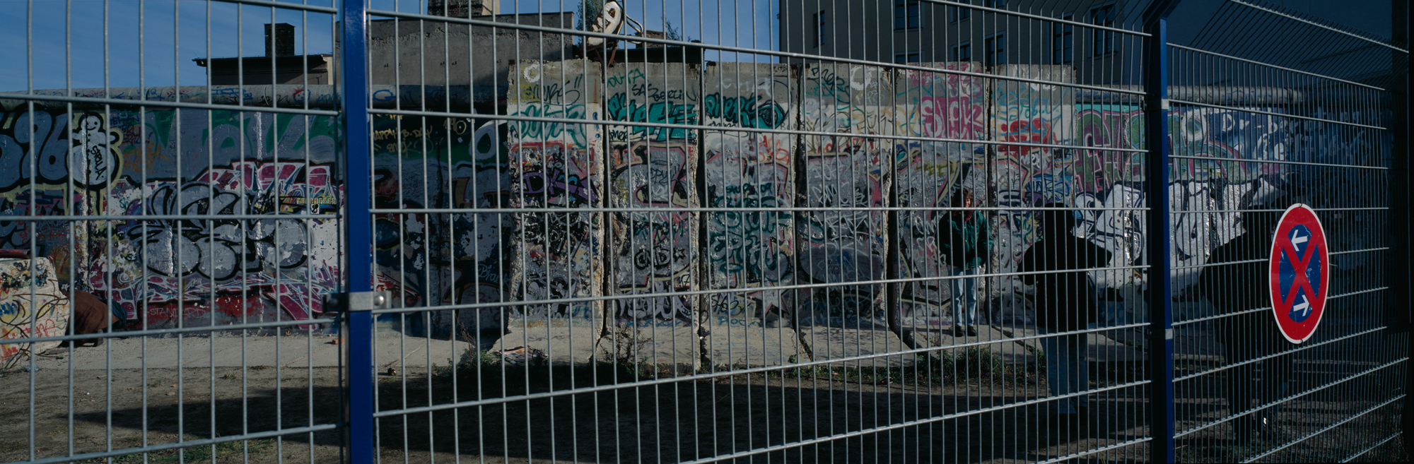 photographie grand format, photographie grand format, photographie grand format, photographie, photographier, photographie, 6x17, Berlin, capitale, capitole, ville, architecture, béton, acier, béton, acier, Mur de Berlin, Mur de Berlin