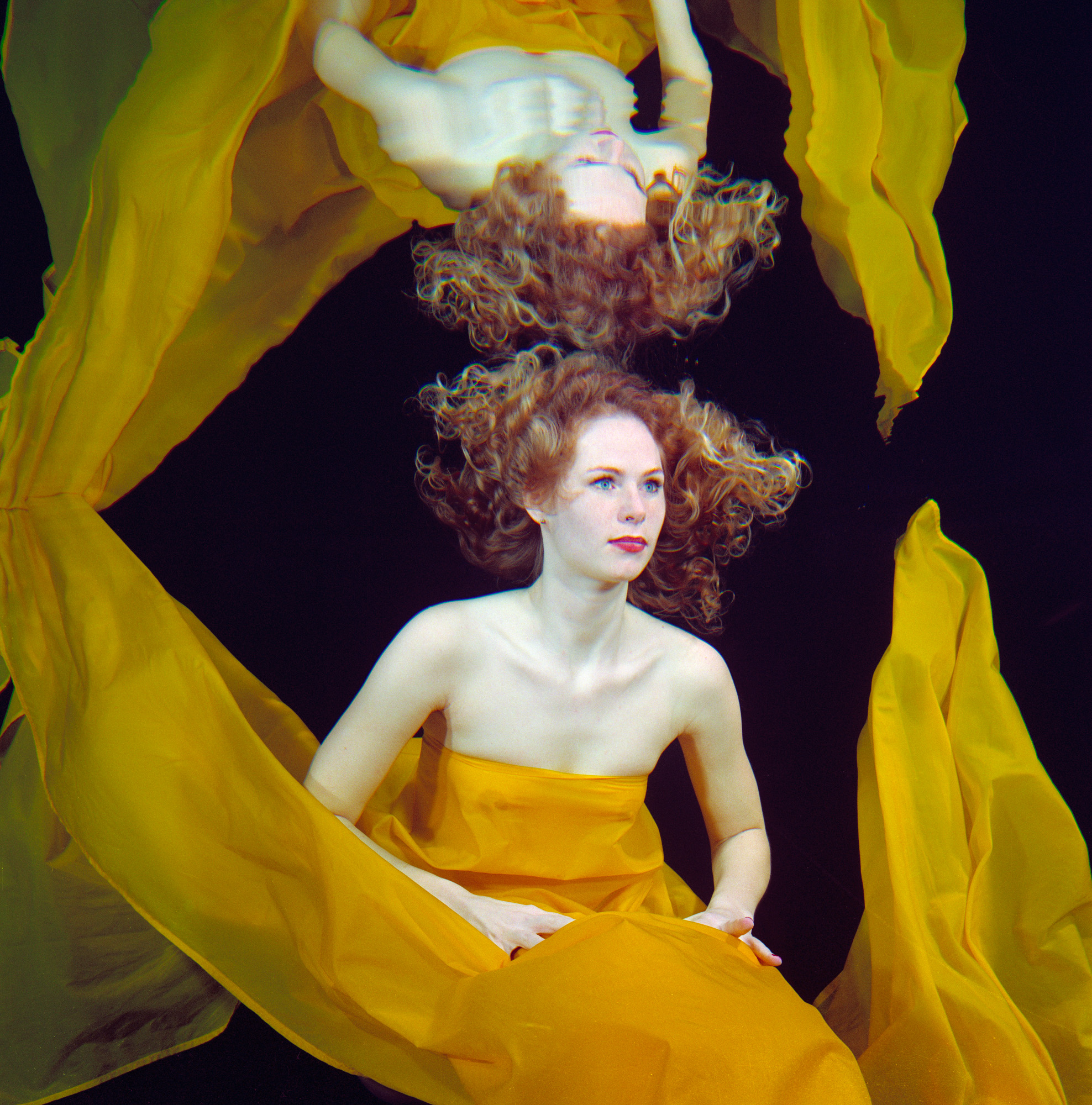 large format photography, large format photography, photography, photography, 6x17, under water, underwater, nude, semi-nude, silk, cloth, floating, weightless, model, skin, skin, mirroring, reflection, 