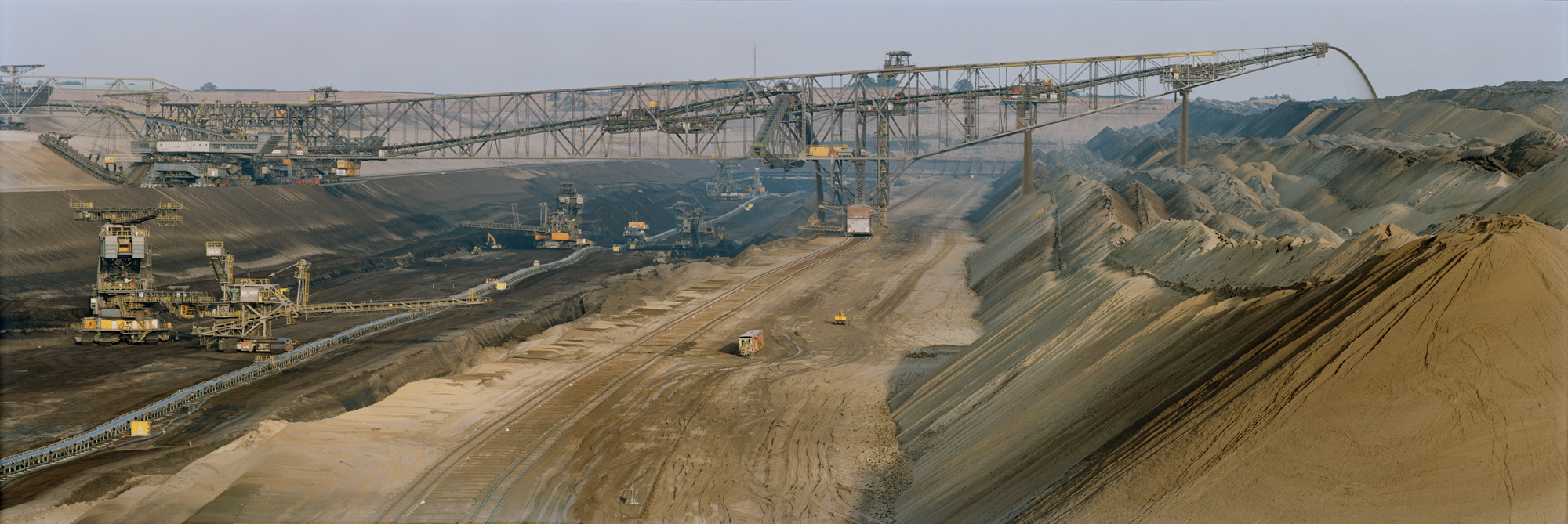 fotografia di grande formato, fotografia di grande formato, fotografia, fotografia, fotografia, 6x17, miniere a cielo aperto, lignite, miniere di lignite, ambiente, natura, marrone, terra, roccia, sabbia, 