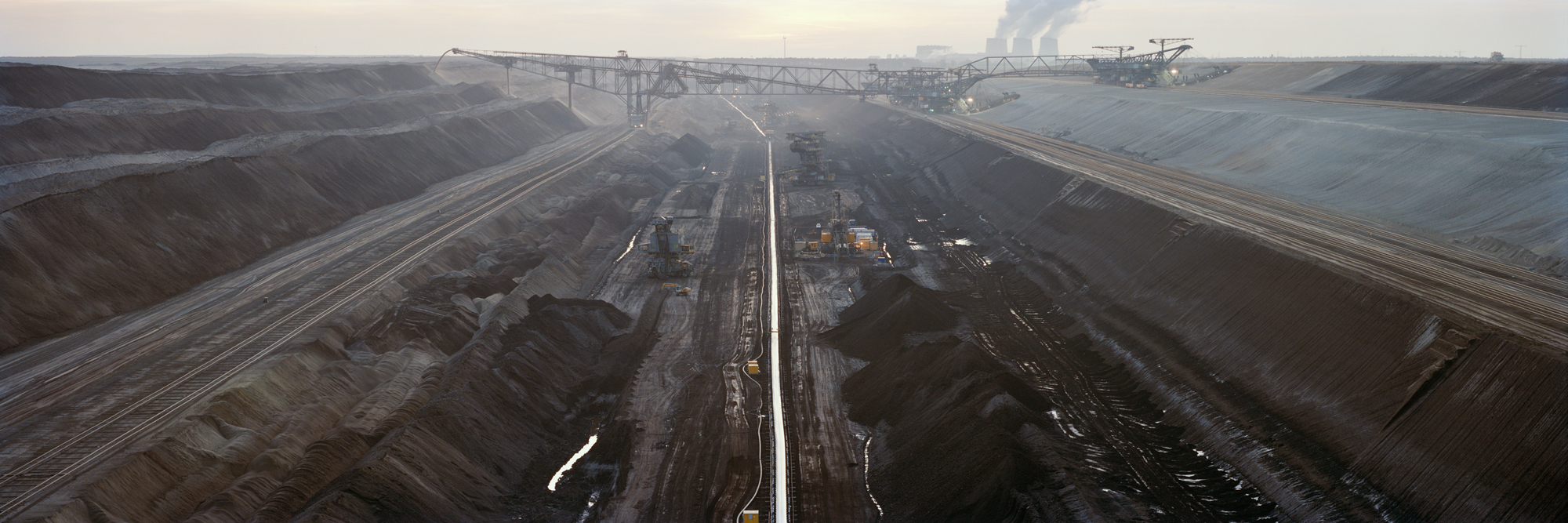 fotografia di grande formato, fotografia di grande formato, fotografia, fotografia, fotografia, 6x17, miniere a cielo aperto, lignite, miniere di lignite, ambiente, natura, marrone, terra, roccia, sabbia, 