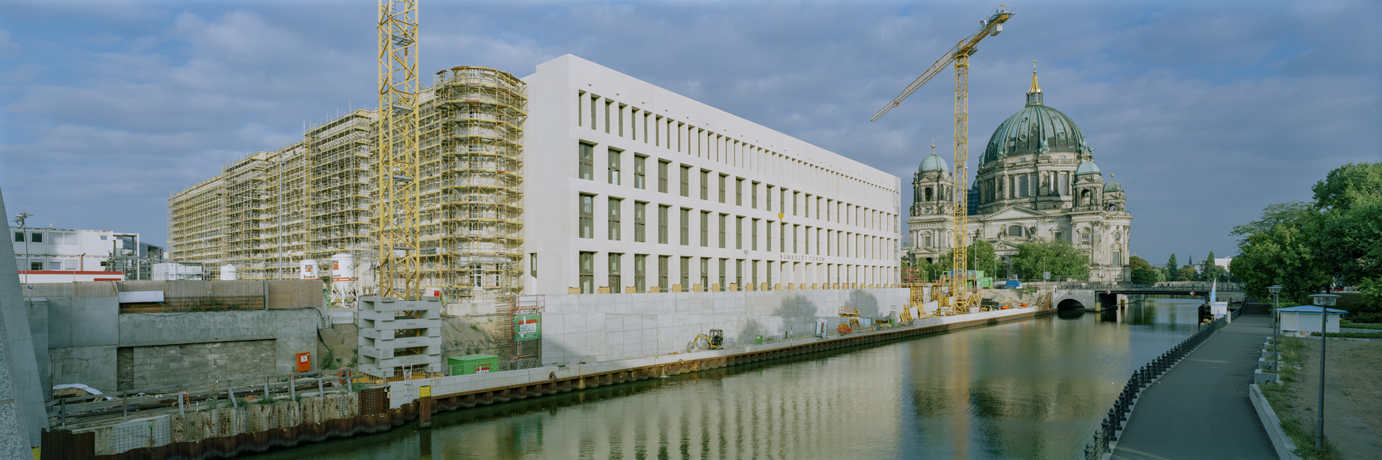 large format photography, Grossformatfotografie, Grossformatphotographie, Fotografie, Photographie, photography, 6x17, Berlin, Hauptstadt, capitol, city, Stadt, Architektur, architecture, Beton, Stahl, concrete, steel, Humboldt Forum