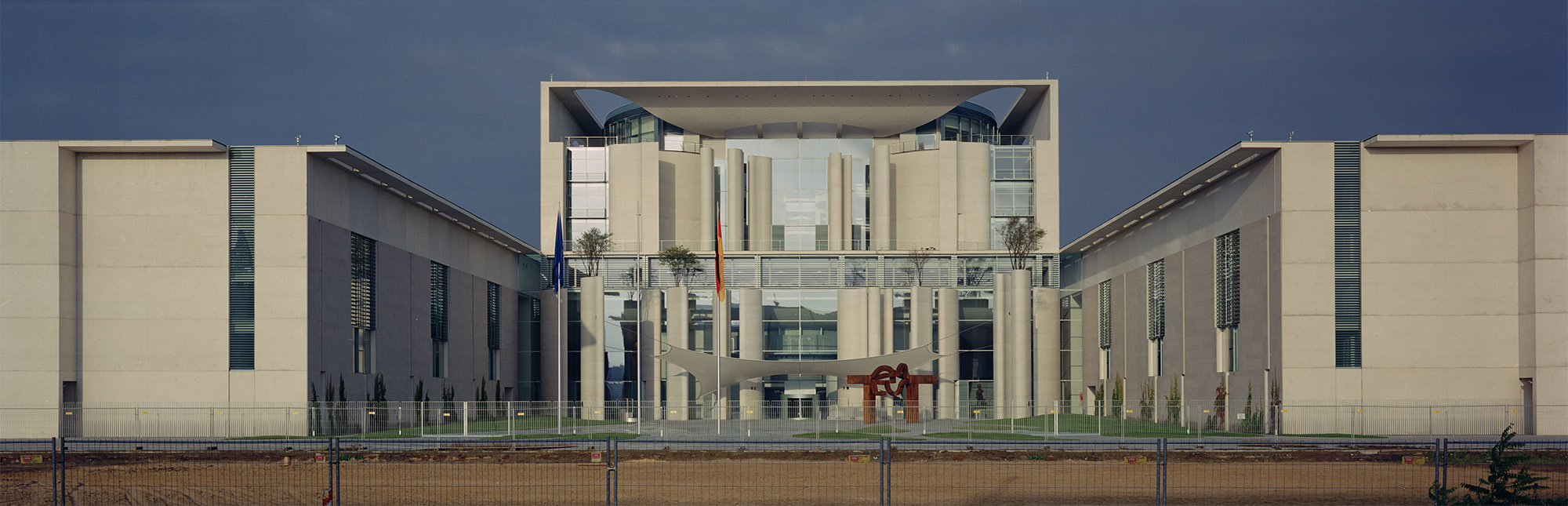 large format photography, large format photography, large format photography, photography, photograph, photography, 6x17, Berlin, capital, capitol, city, architecture, concrete, steel, chancellery, government, government district, federal government